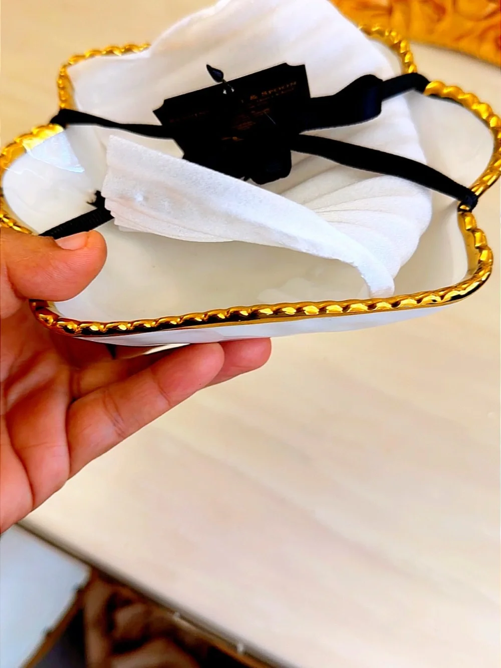 White and gold plate